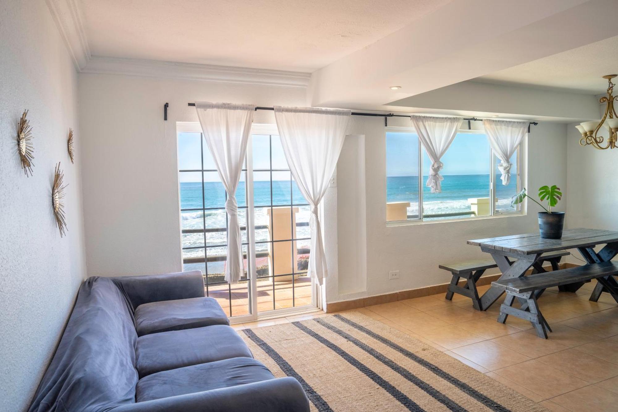 Beachfront Two Bedroom With 3 Beds ティファナ エクステリア 写真
